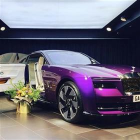 fwthumbRolls Royce handover flowers Goodwood Factory Lilys Flowers Lightwater.jpg